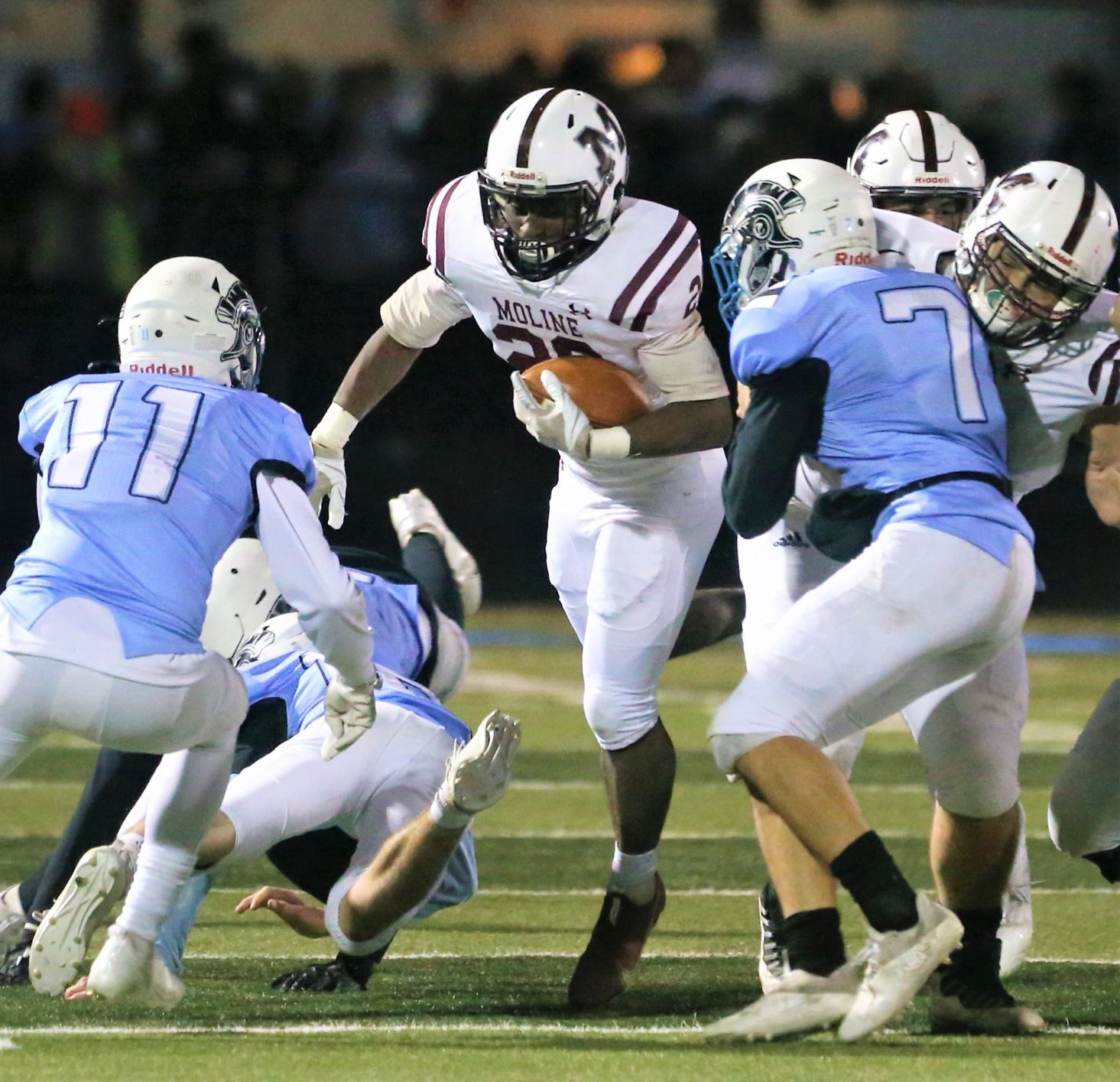 110521-qc-spt-moline fball38.jpg